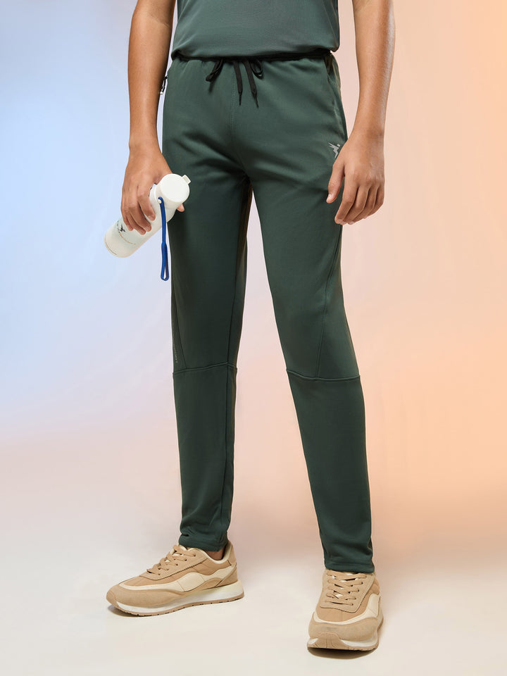Trackpants