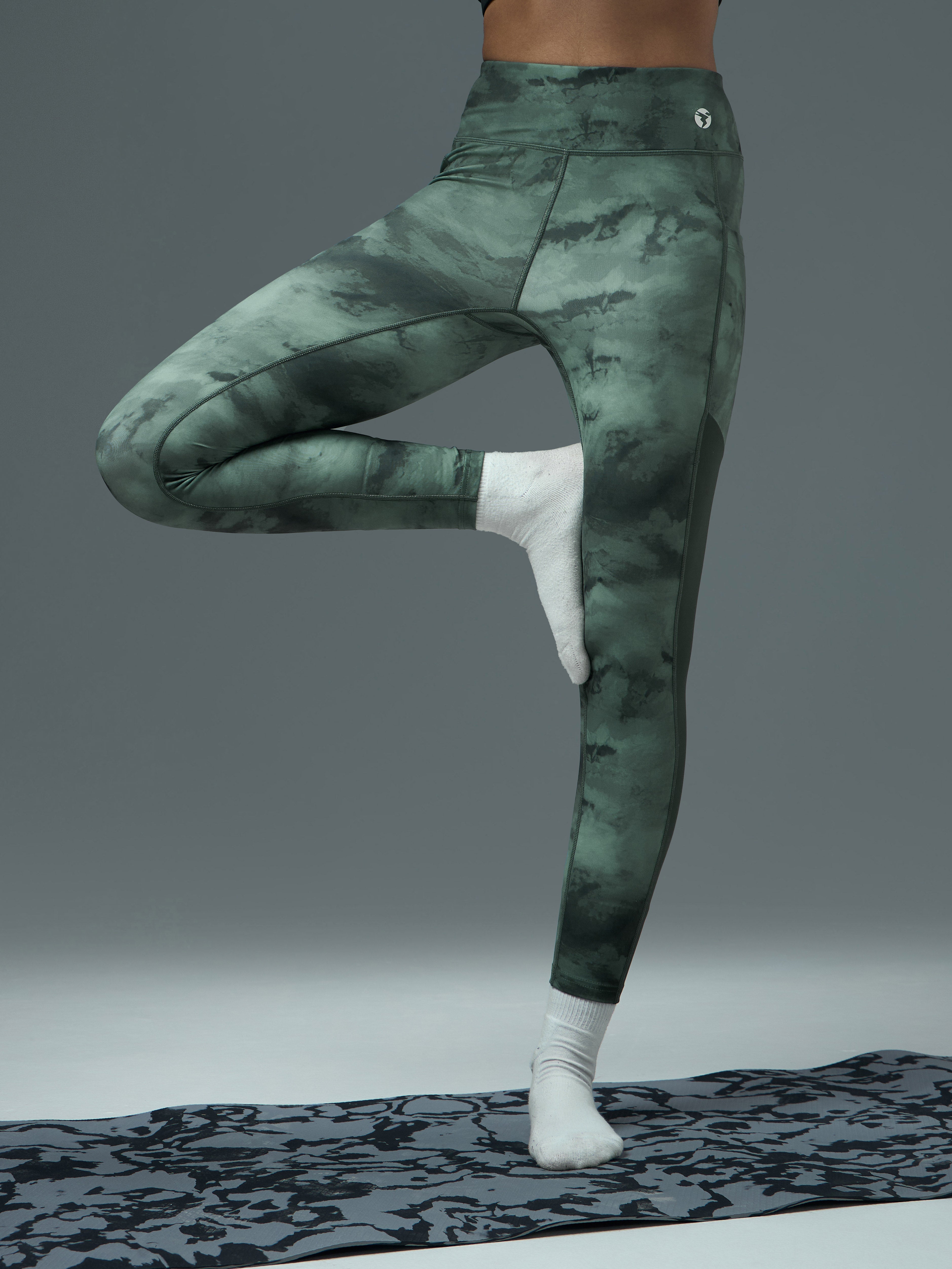Technosport Women Printed Tights (Elasto Plus) - W155 - GREENY RADIANT RIPPLE